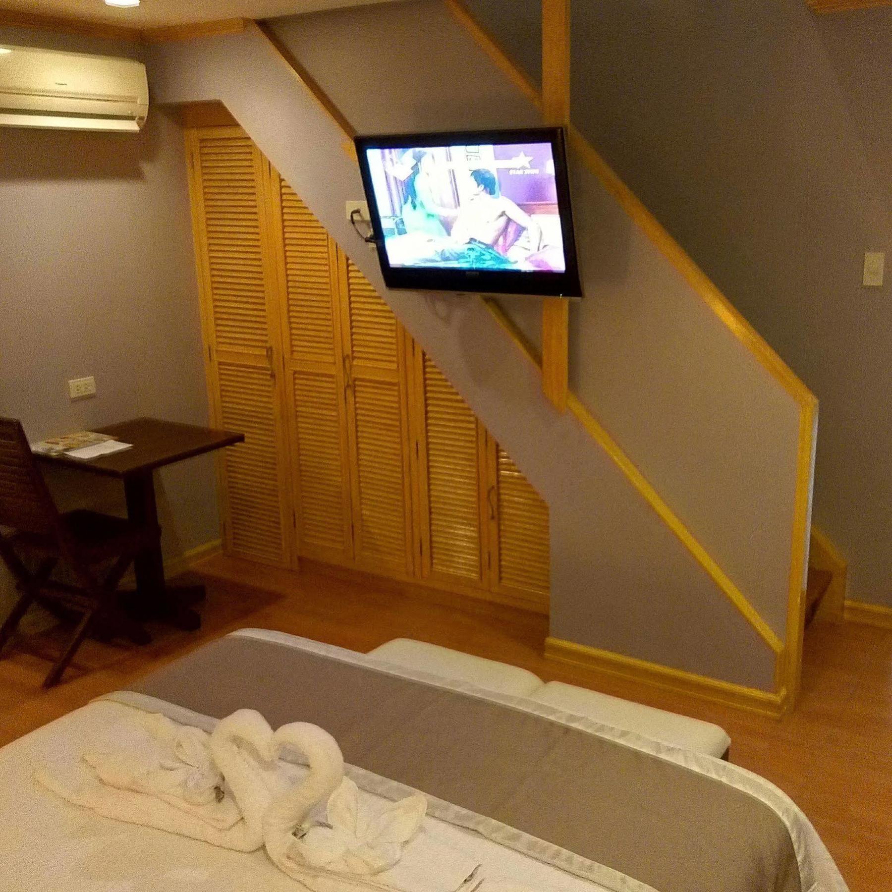 Shore Time Hotel Boracay Balabag  Bagian luar foto